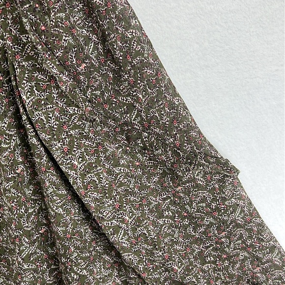 Loft Women’s Blouse Size M Olive White Mauve Sz M Polyester Career Office Dressy - Picture 6 of 9